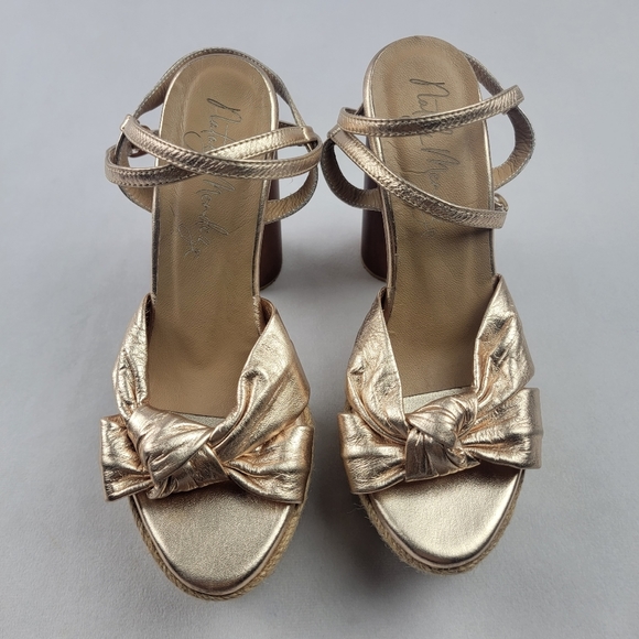 Nataly Mendez wood block heel gold bow platform heels - Picture 4 of 7